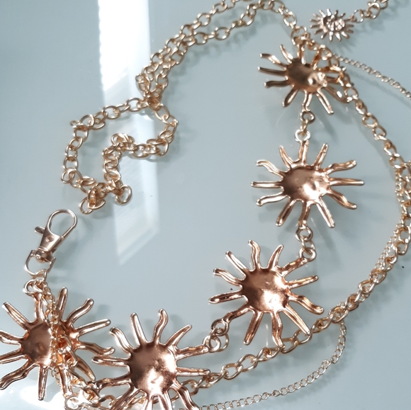 Sunshine Chain Belt Gold - Picture 7 of 8